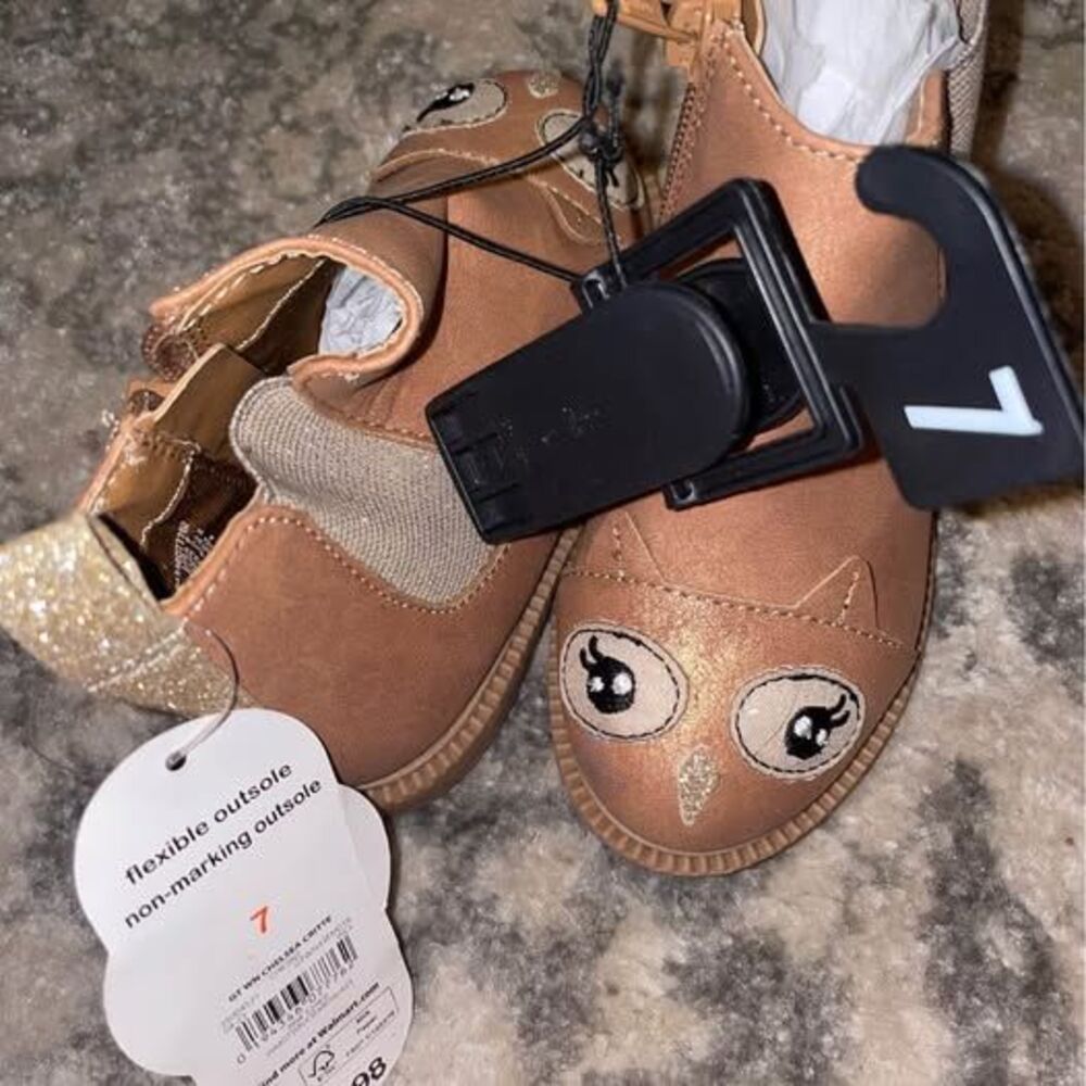 Walmart boots size 7 little girls brown